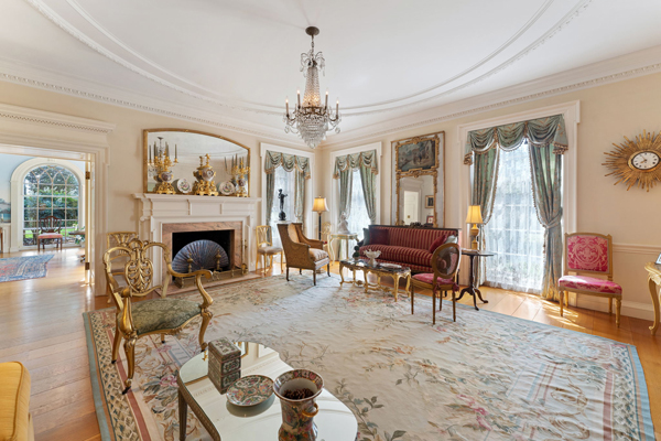 The Oaks family room